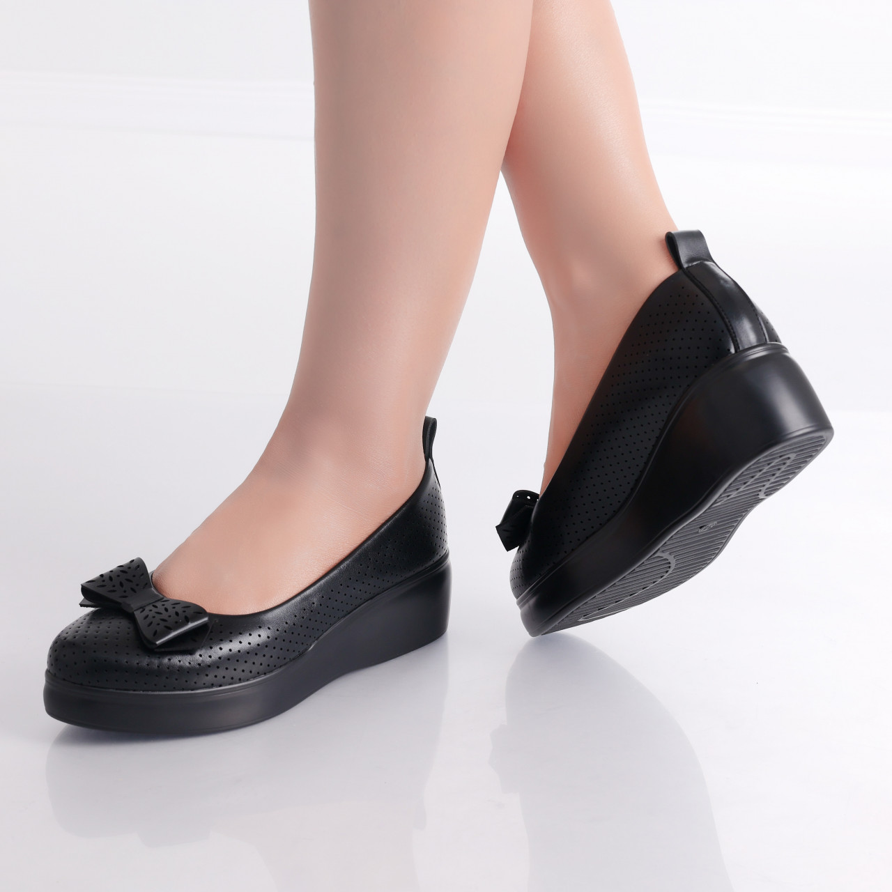 Pantofi Dama cu Platforma Negri din Piele Ecologica Yolina - poza 4