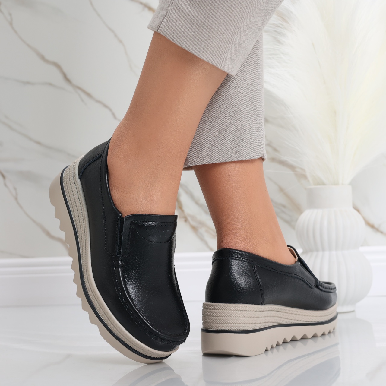 Pantofi dama cu platforma Negri din Piele Naturala Gabrena - poza 2