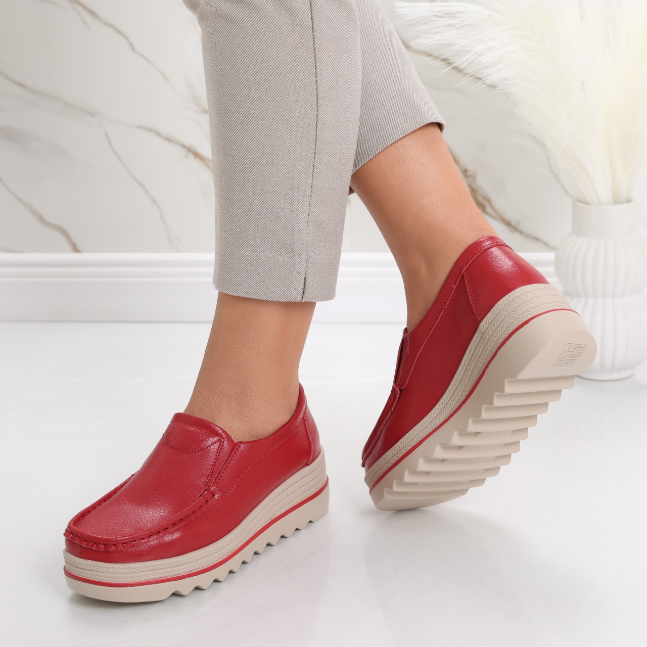 Pantofi dama cu platforma Rosii din Piele Naturala Gabrena - poza 5