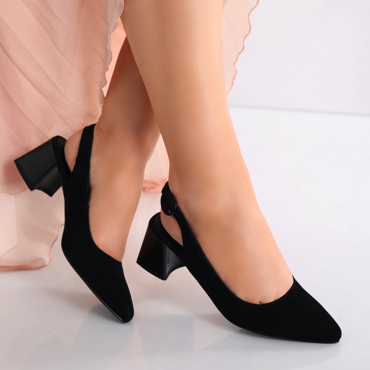 Pantofi dama cu toc Negri din Piele Naturala Intoarsa Lezena - poza 1