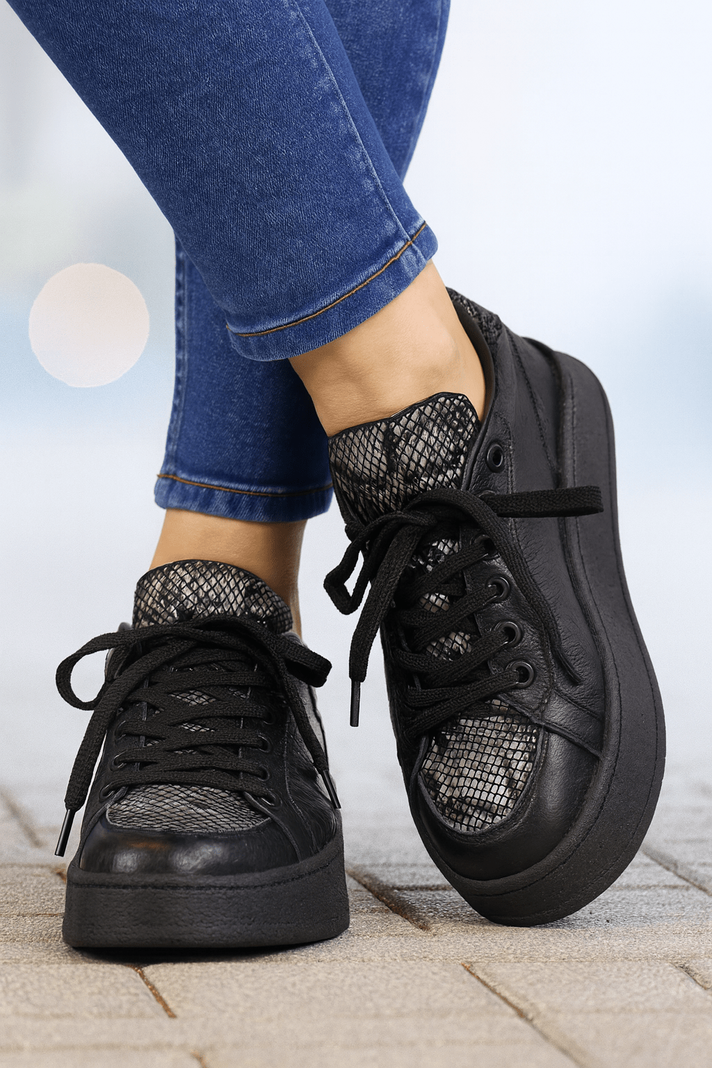 Pantofi Dama din Piele Negri cu Print - TORA BLACK
