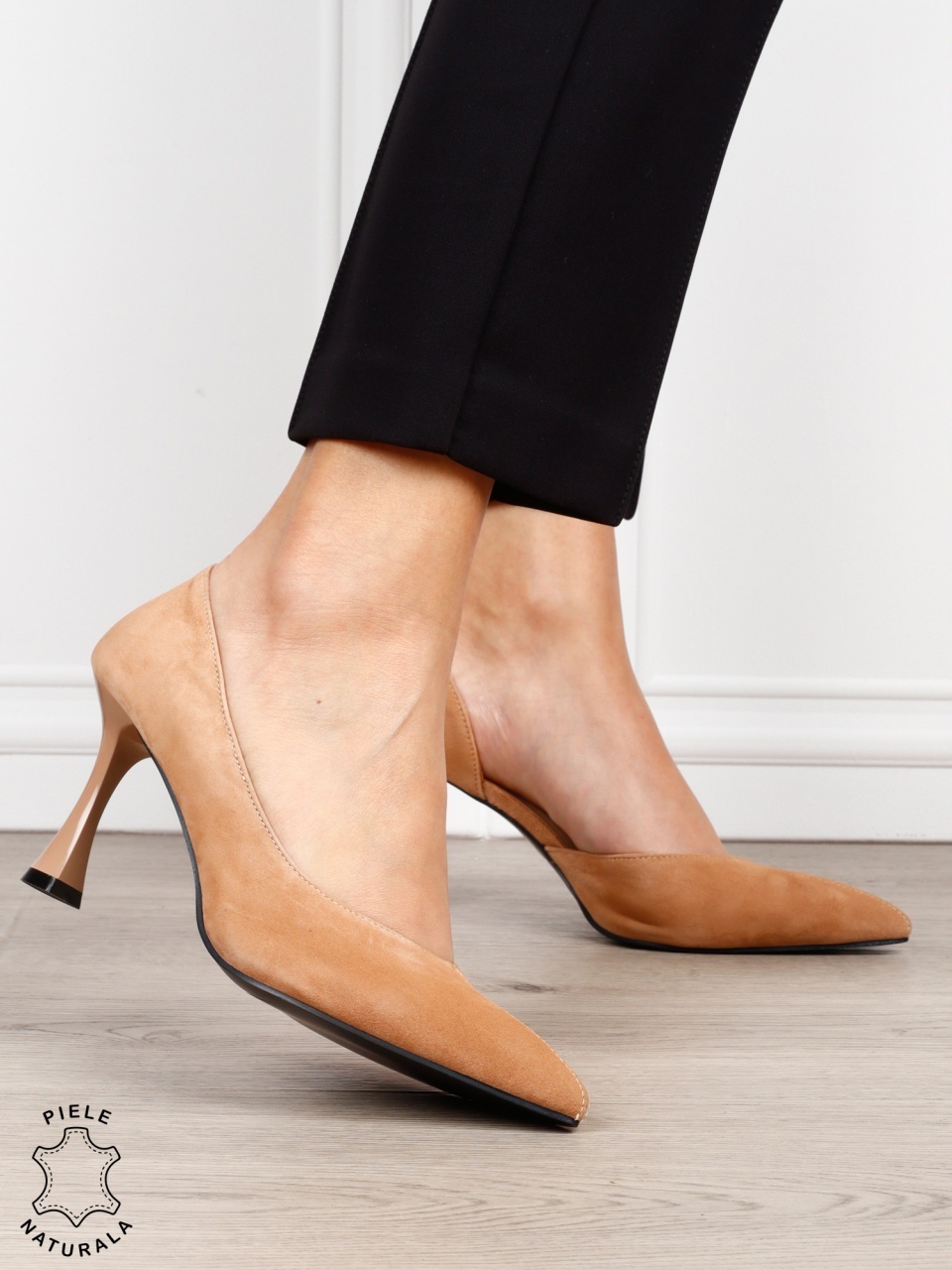 Pantofi dama eleganti din piele naturala Intoarsa cu toc Special CRL1623BEJ