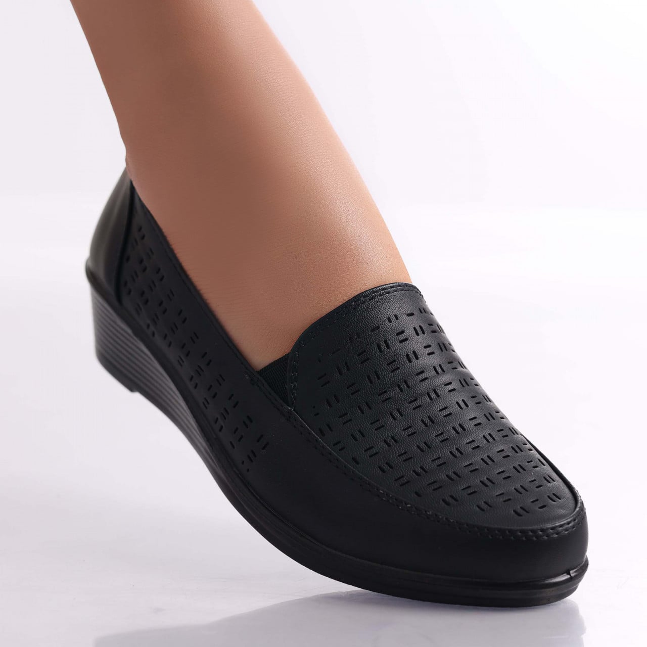Pantofi dama Negri din Piele Ecologica Belica - poza 1