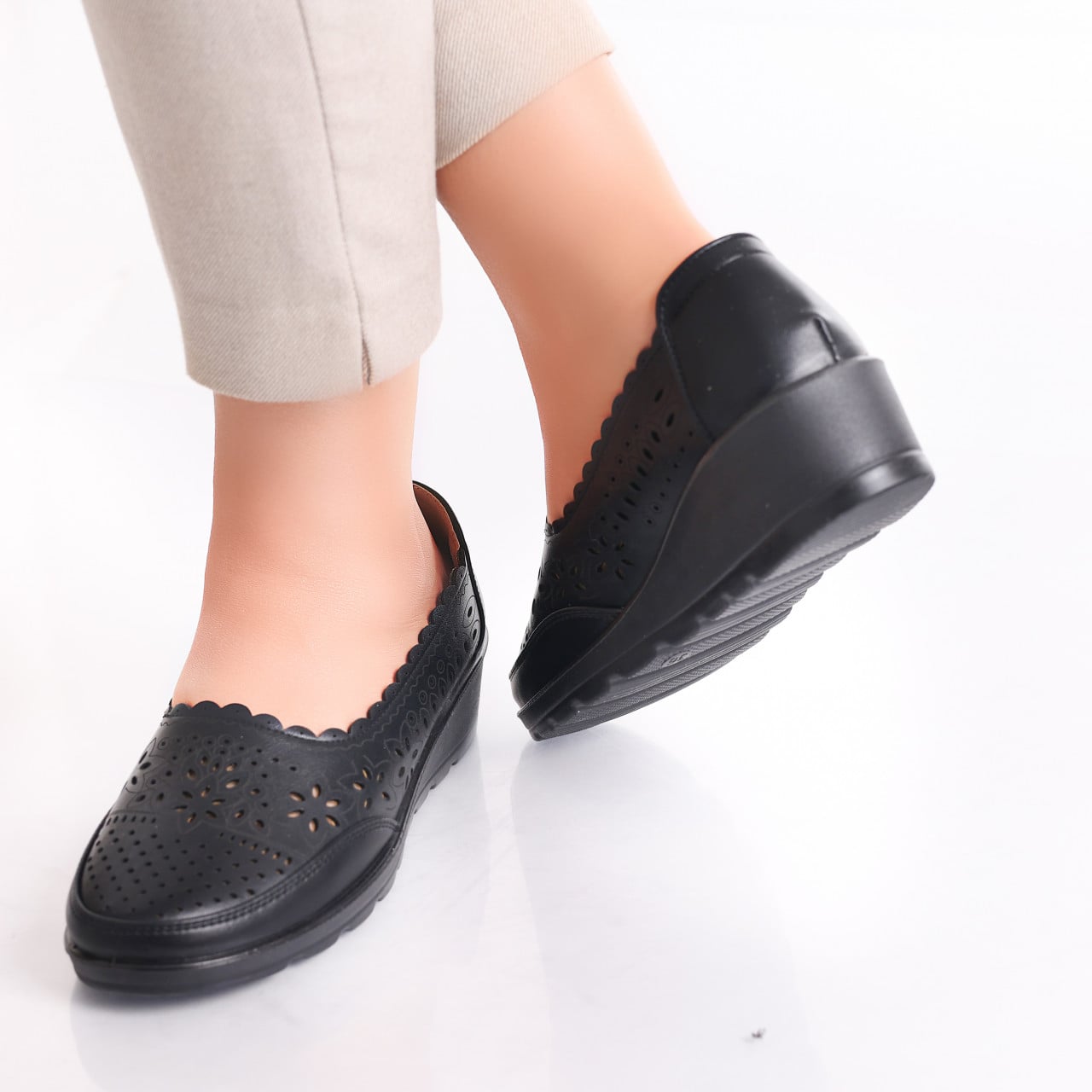 Pantofi dama Negri din Piele Ecologica Desi - poza 4
