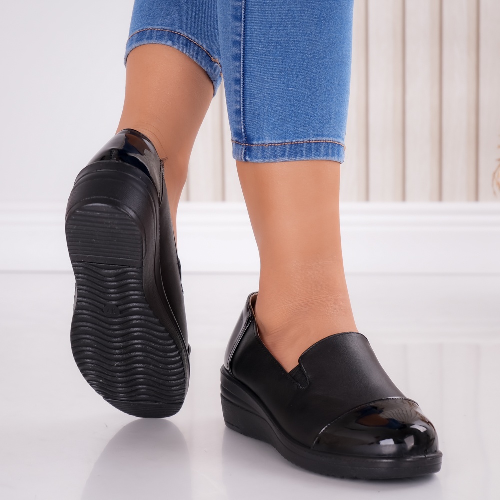 Pantofi dama Negri din Piele Ecologica Lomara - poza 4