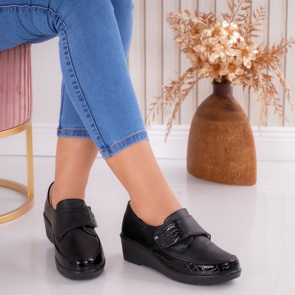 Pantofi dama Negri din Piele Ecologica Revi - poza 3