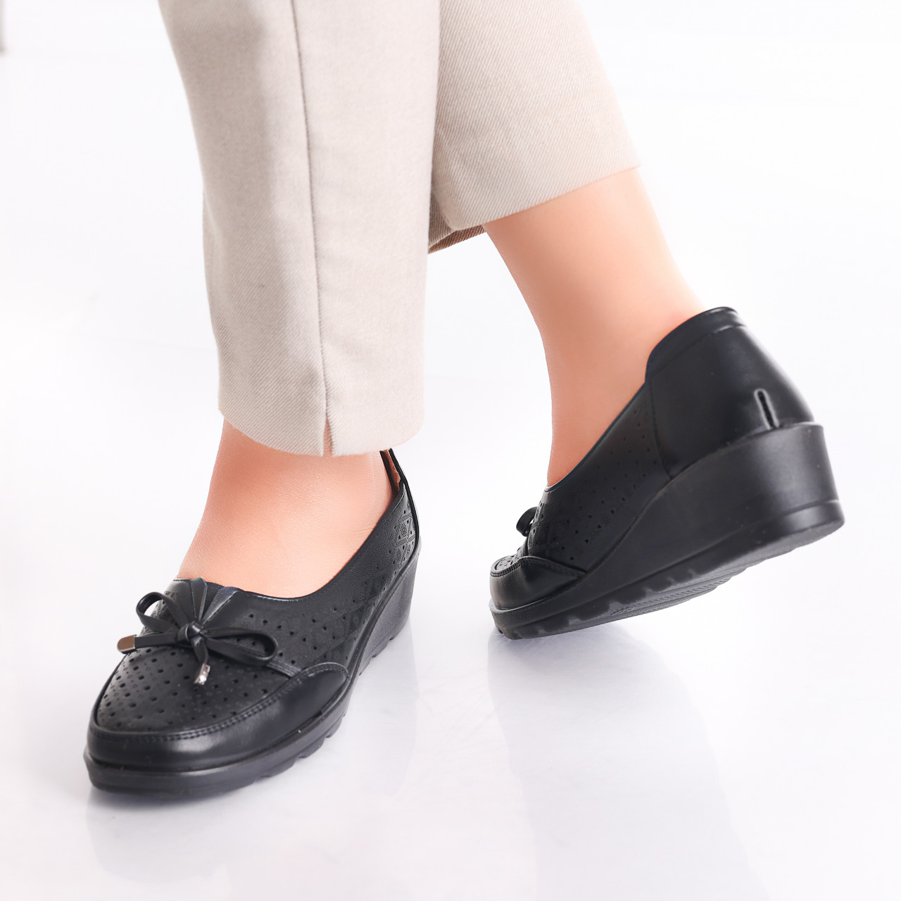 Pantofi dama Negri din Piele Ecologica Tania - poza 4