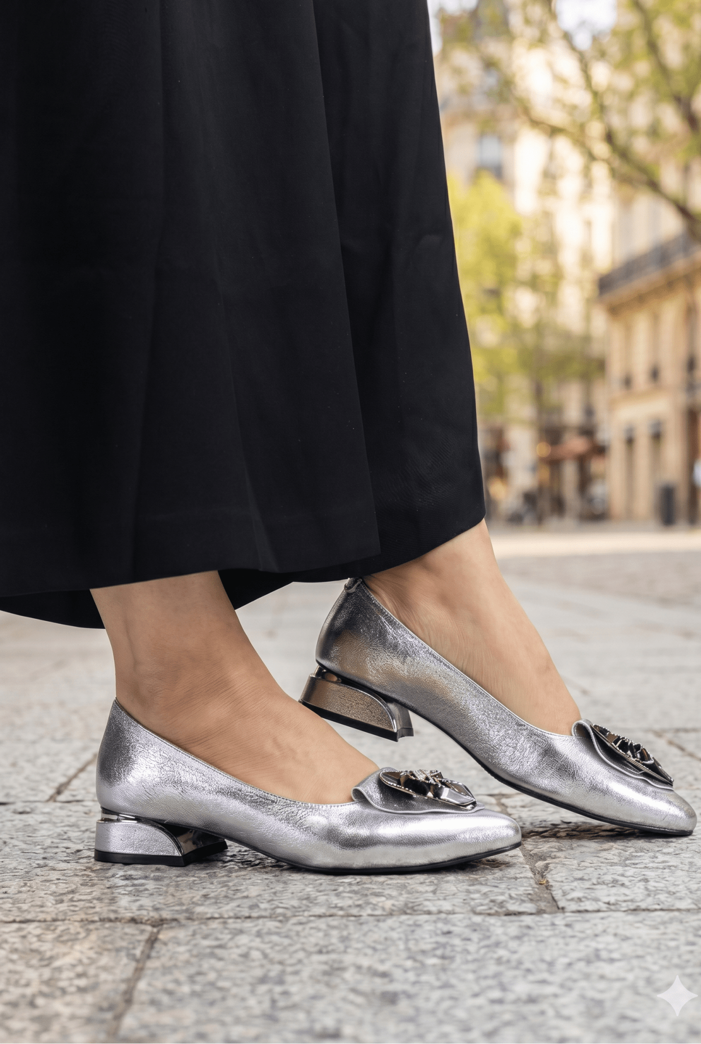 Pantofi Eleganti cu Toc jos din Piele Argintie - KARY SILVER