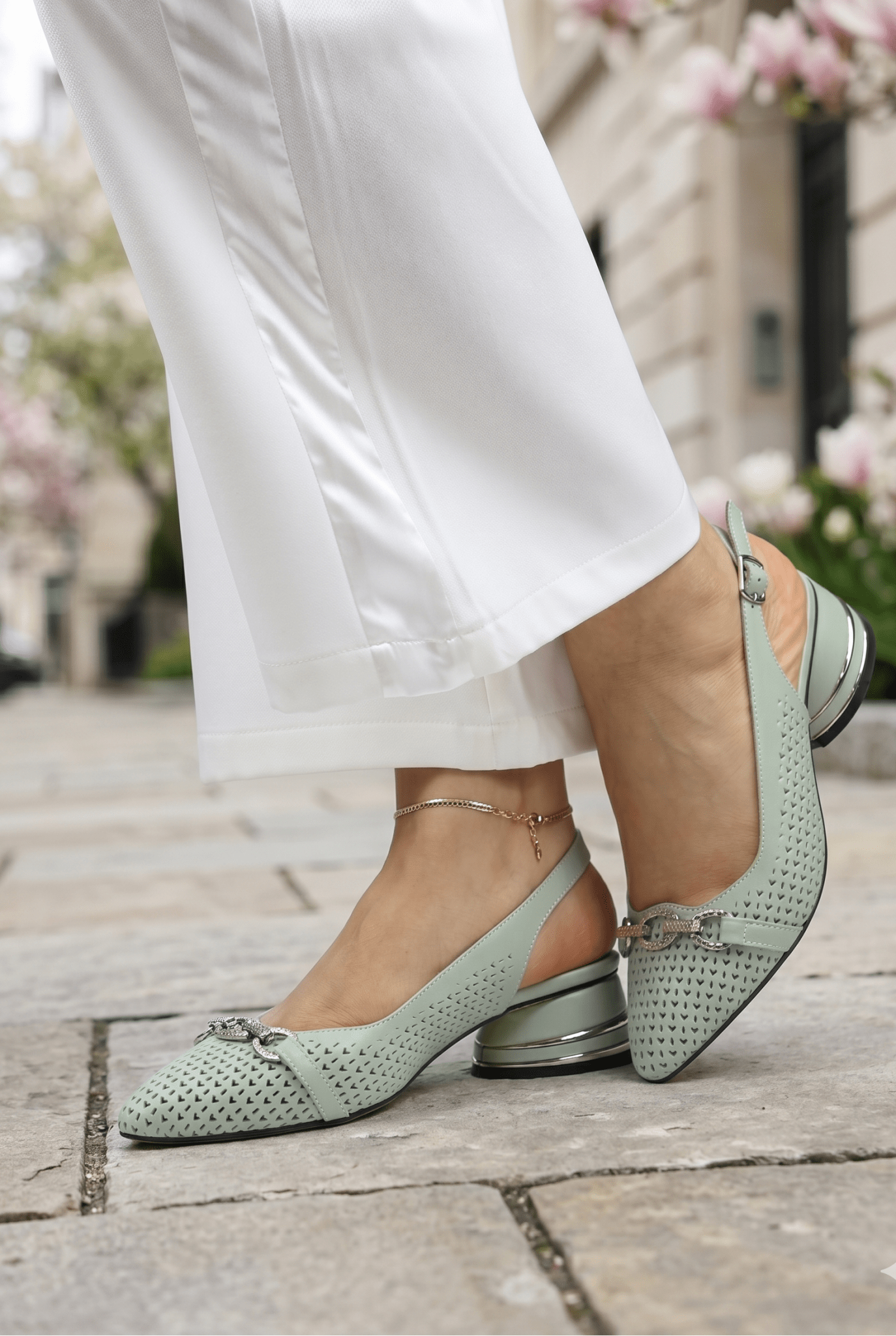 Pantofi Eleganti Decupati din Piele Verde cu Accesoriu - VYA MINT