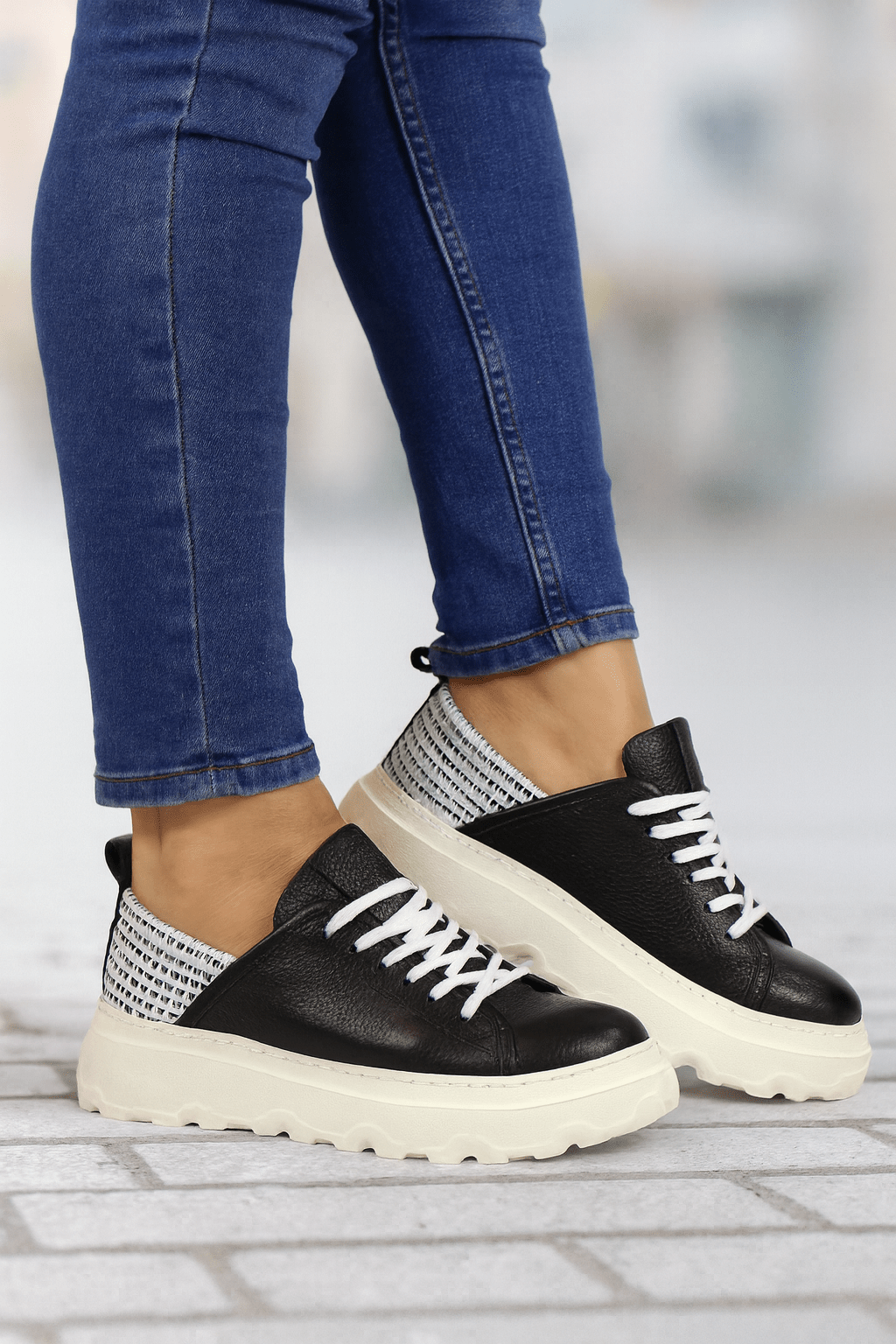 Pantofi Sport Dama din Piele Negri cu Alb - ATTY