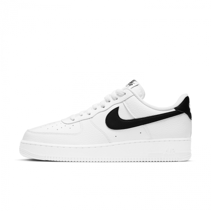 Pantofi sport Nike Air Force 1 07 White Black Pebbled Leather