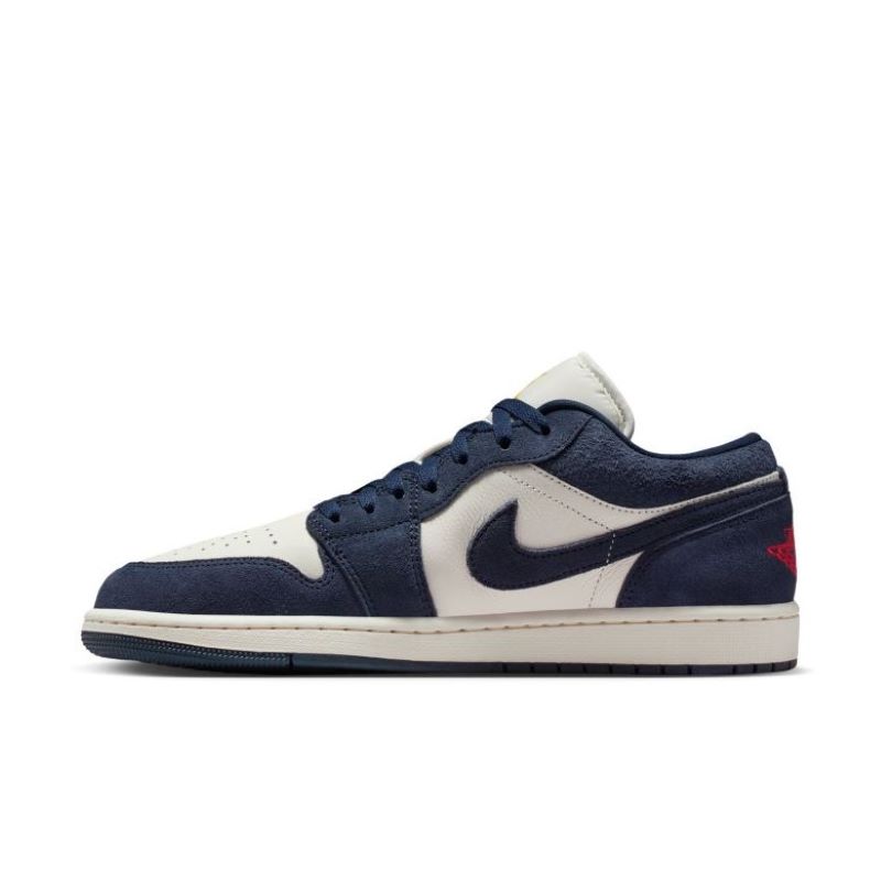Pantofi sport Nike AIR JORDAN 1 LOW SE - poza 2