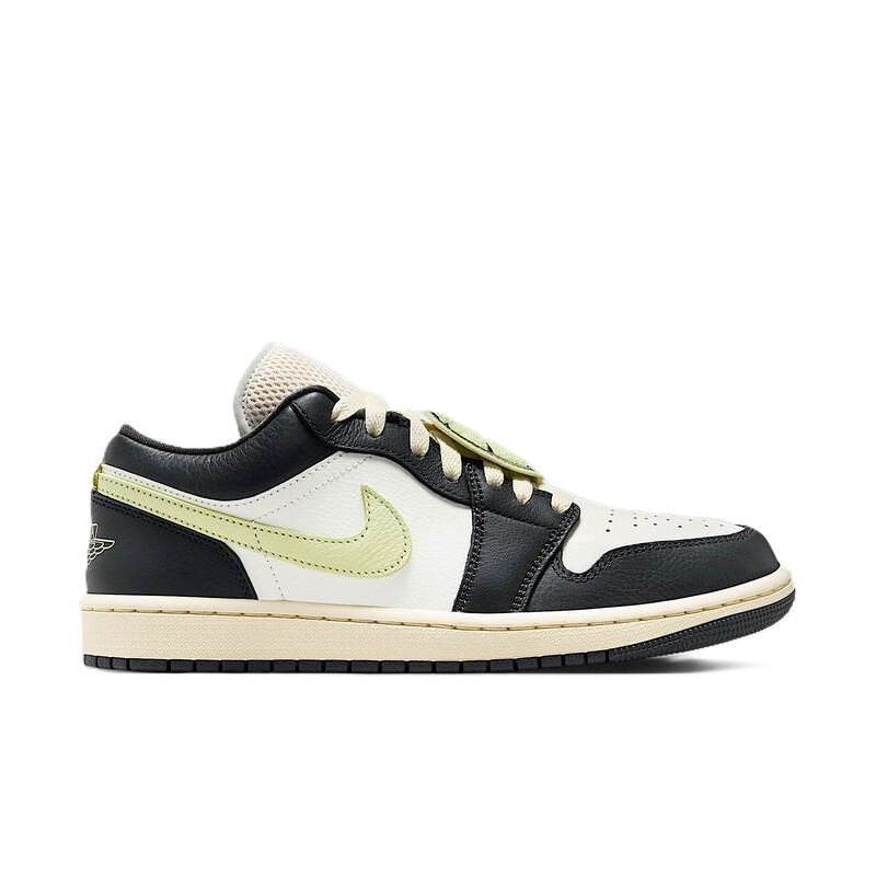 Pantofi sport Nike WMNS AIR JORDAN 1 LOW SE V2 - poza 1
