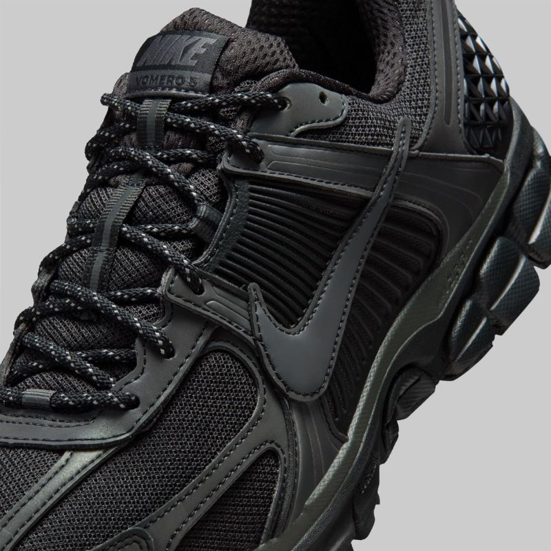 Pantofi sport Nike ZOOM VOMERO 5 REFLECTIVE SE 2 - poza 3