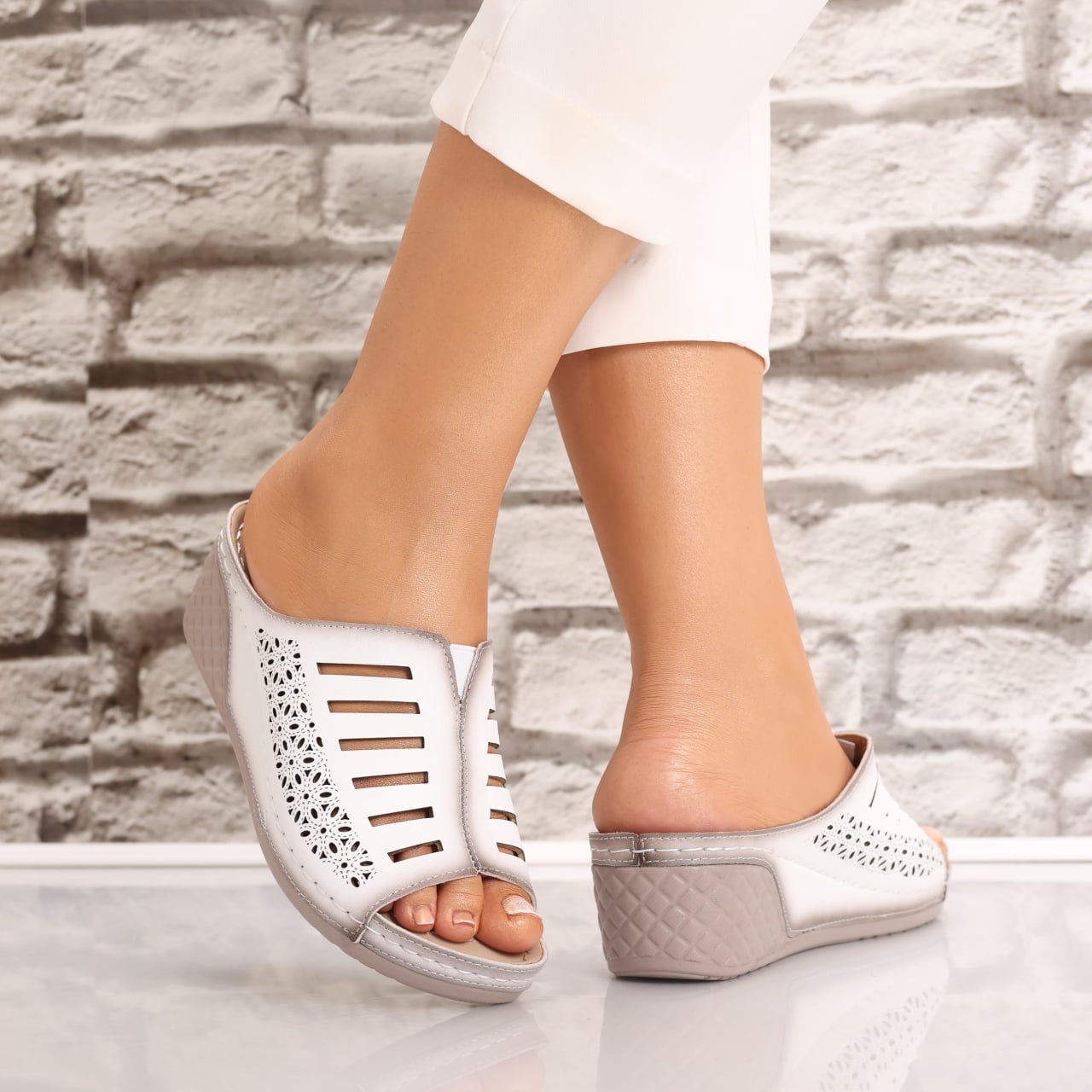 Papuci dama cu platforma Albi din Piele Ecologica Adaya - poza 3