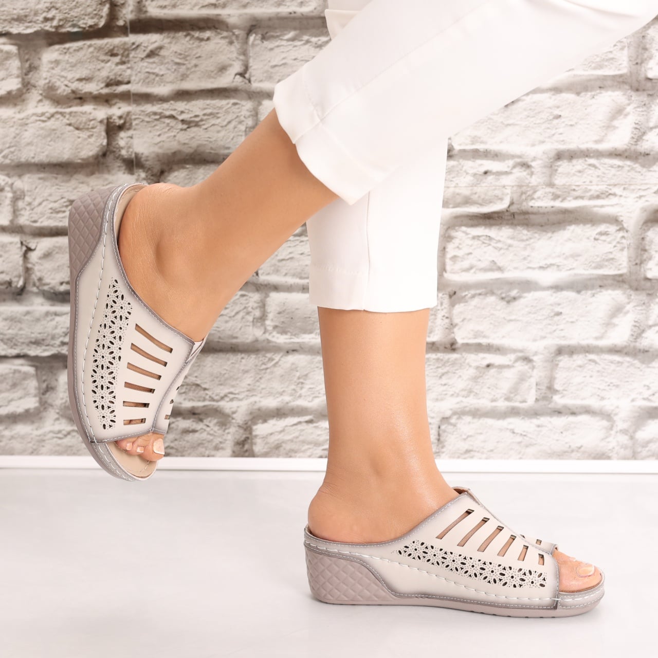 Papuci dama cu platforma Bej din Piele Ecologica Adaya - poza 4