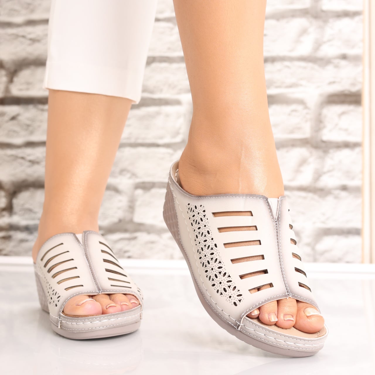 Papuci dama cu platforma Bej din Piele Ecologica Adaya - poza 5