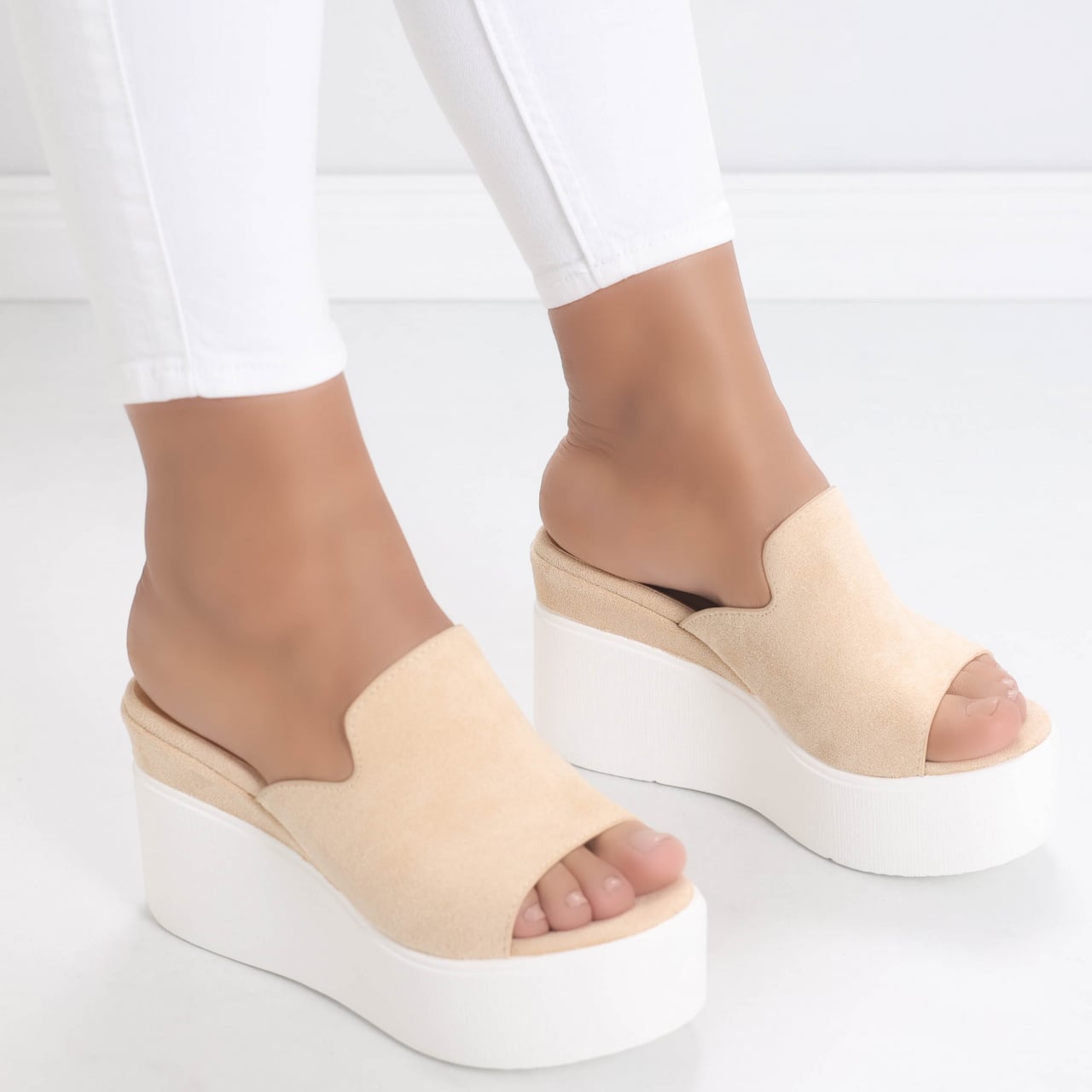 Papuci dama cu platforma Bej din Piele Ecologica Intoarsa Dejota - poza 1