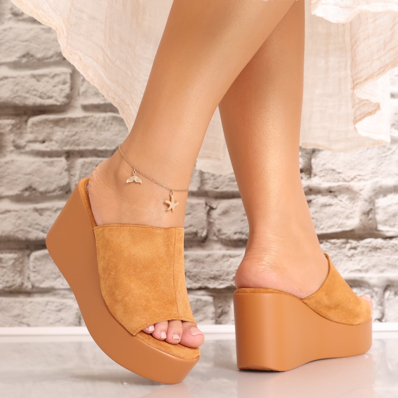 Papuci dama cu platforma Camel din Piele Ecologica Intoarsa Acalva - poza 1