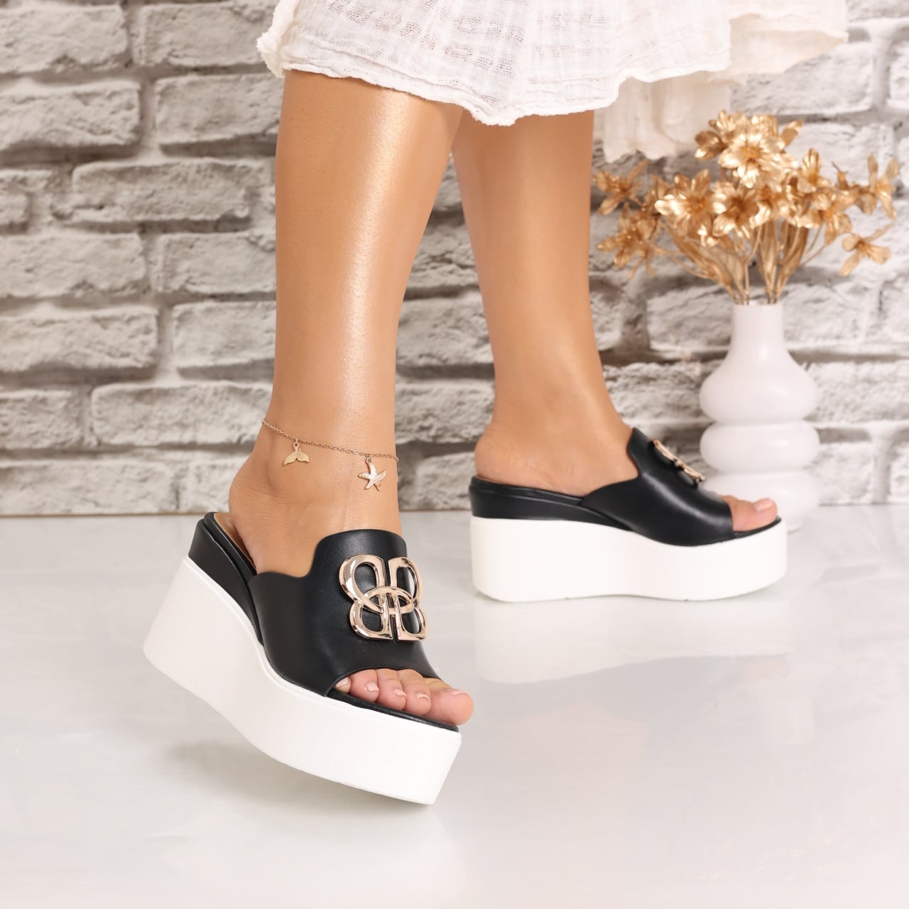 Papuci dama cu platforma Negri din Piele Ecologica Brillya - poza 1