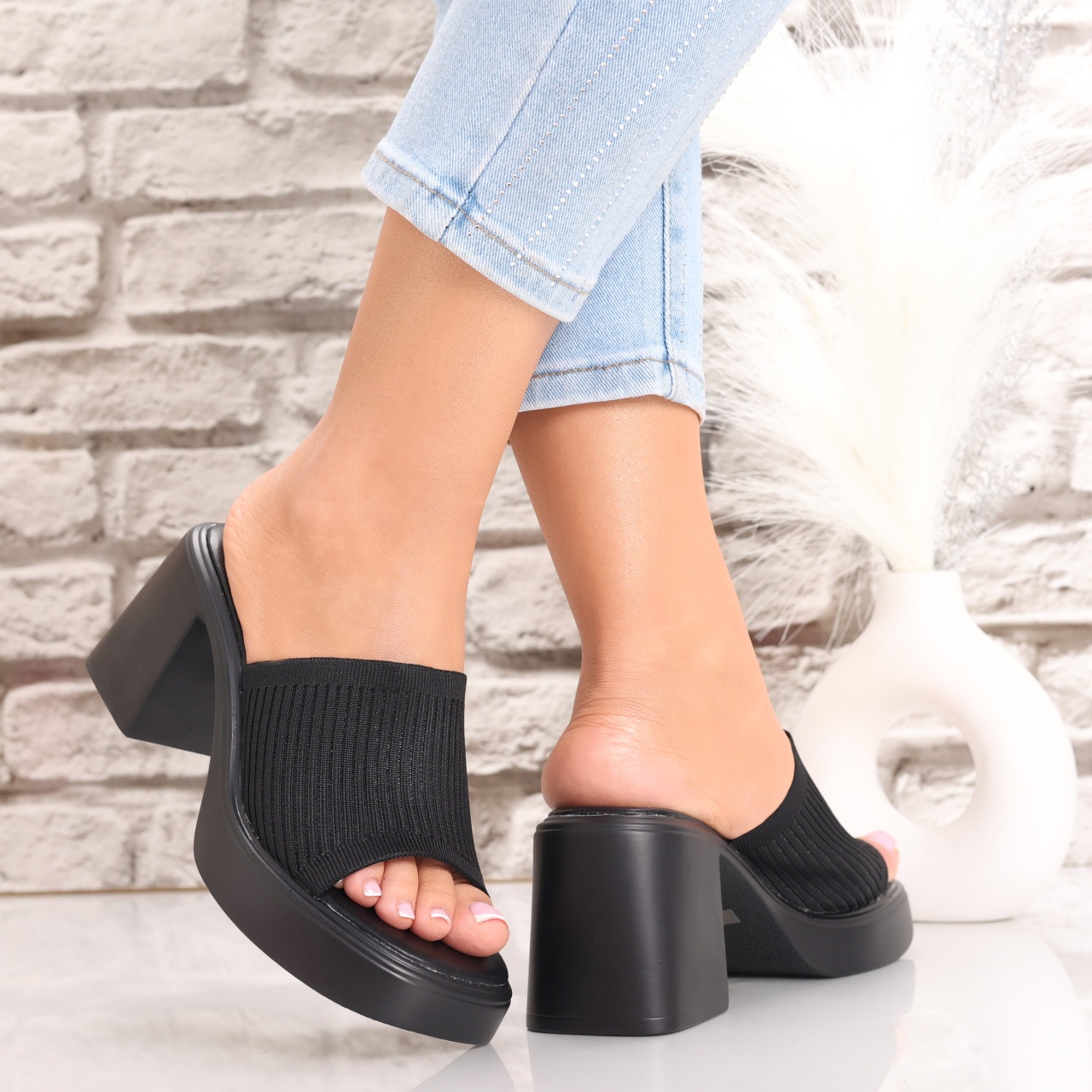 Papuci dama cu toc Negri din Textil Jexa - poza 2