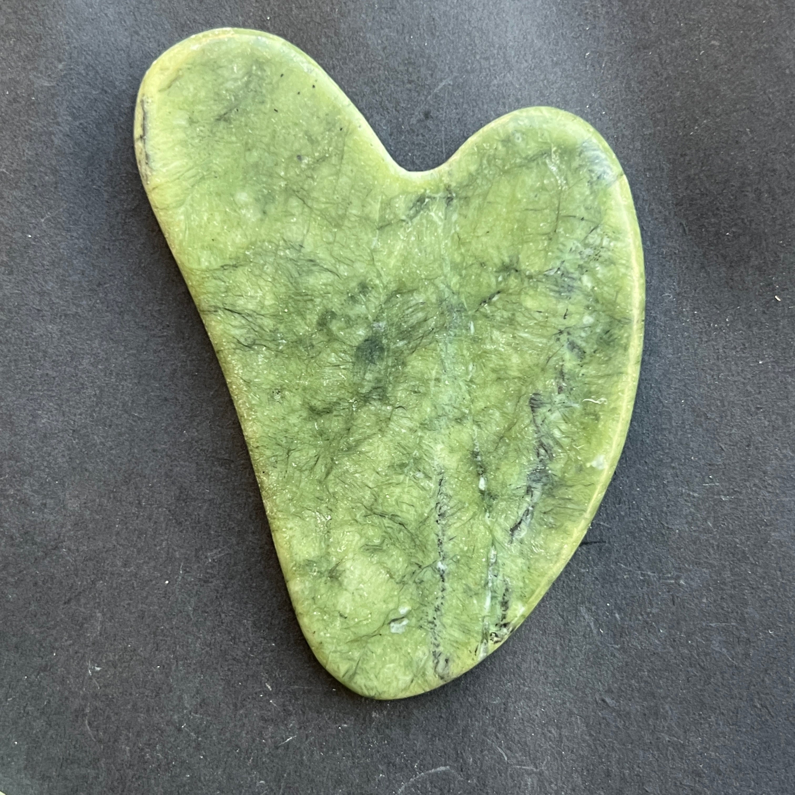 Piatra Gua Sha jad verde