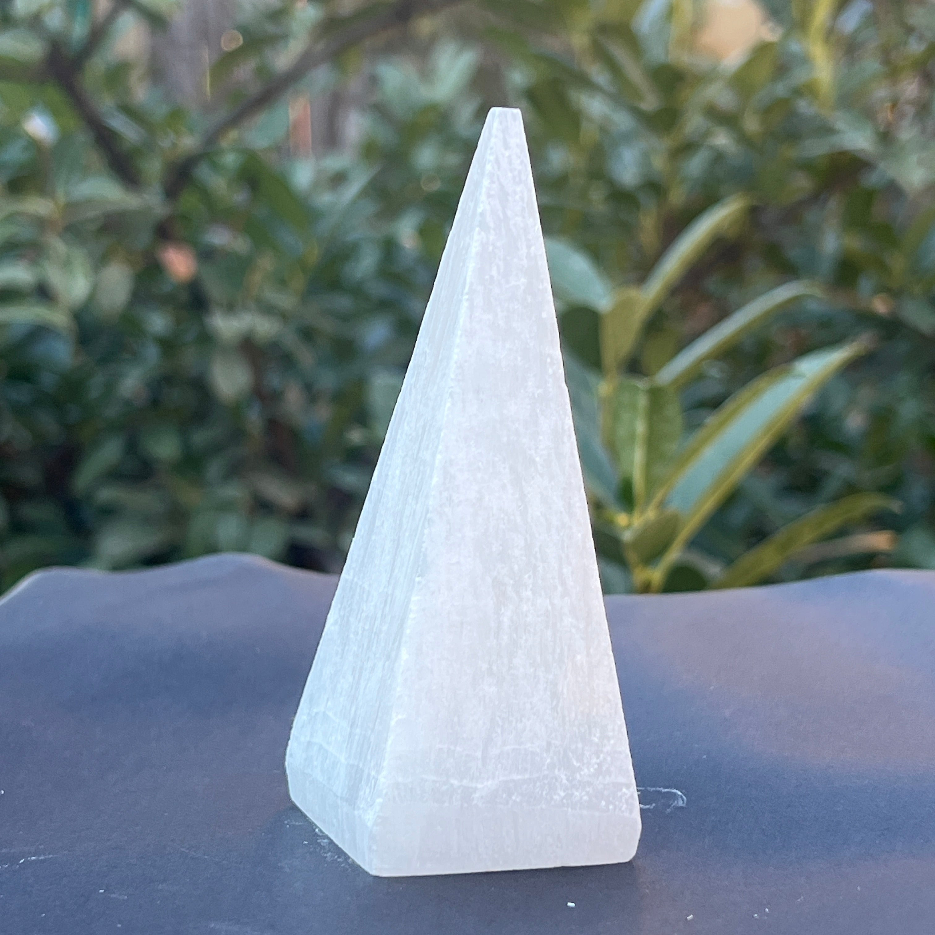 Piramida selenit 10 cm