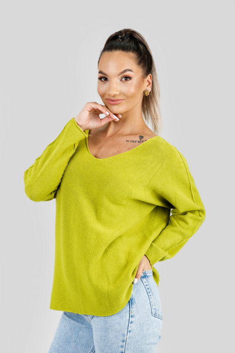 Pulover casual verde fistic cu maneci liliac