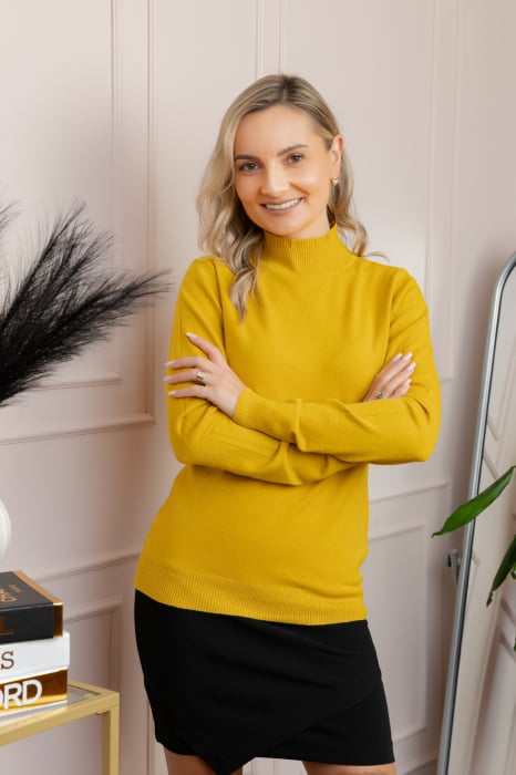 Pulover Ellen din tricot subtire cu guler inalt - Galben