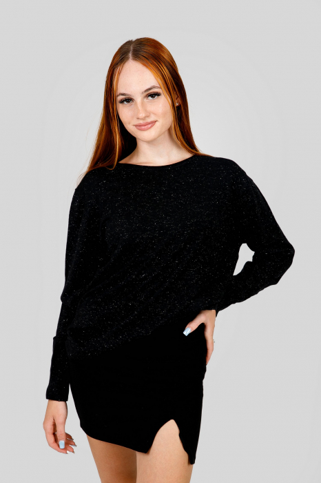 Pulover negru cu fir stralucitor