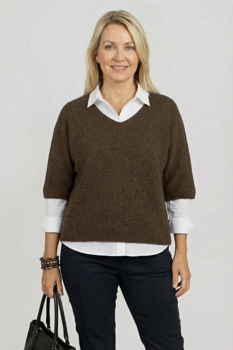 Pulover pufos cu alpaca, oversize cu maneca fluture, maro