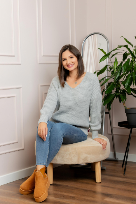 Pulover tricot gros Amy cu decolteu in V - Gri