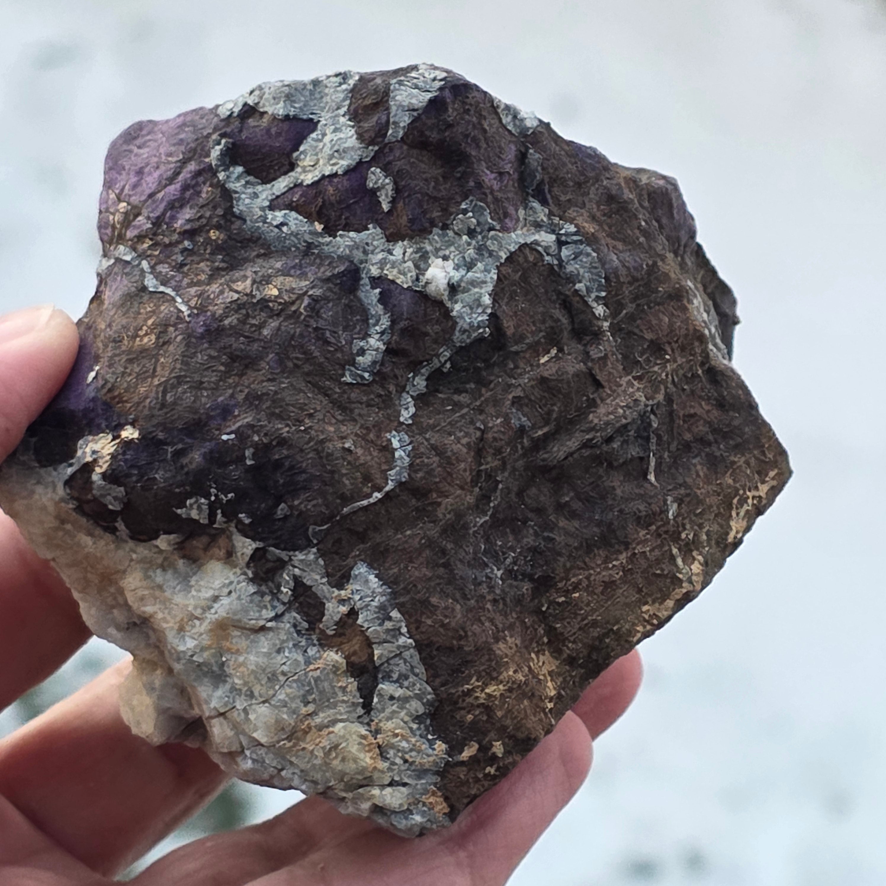 Purpurit metalic (din Namibia) piatra bruta model 1