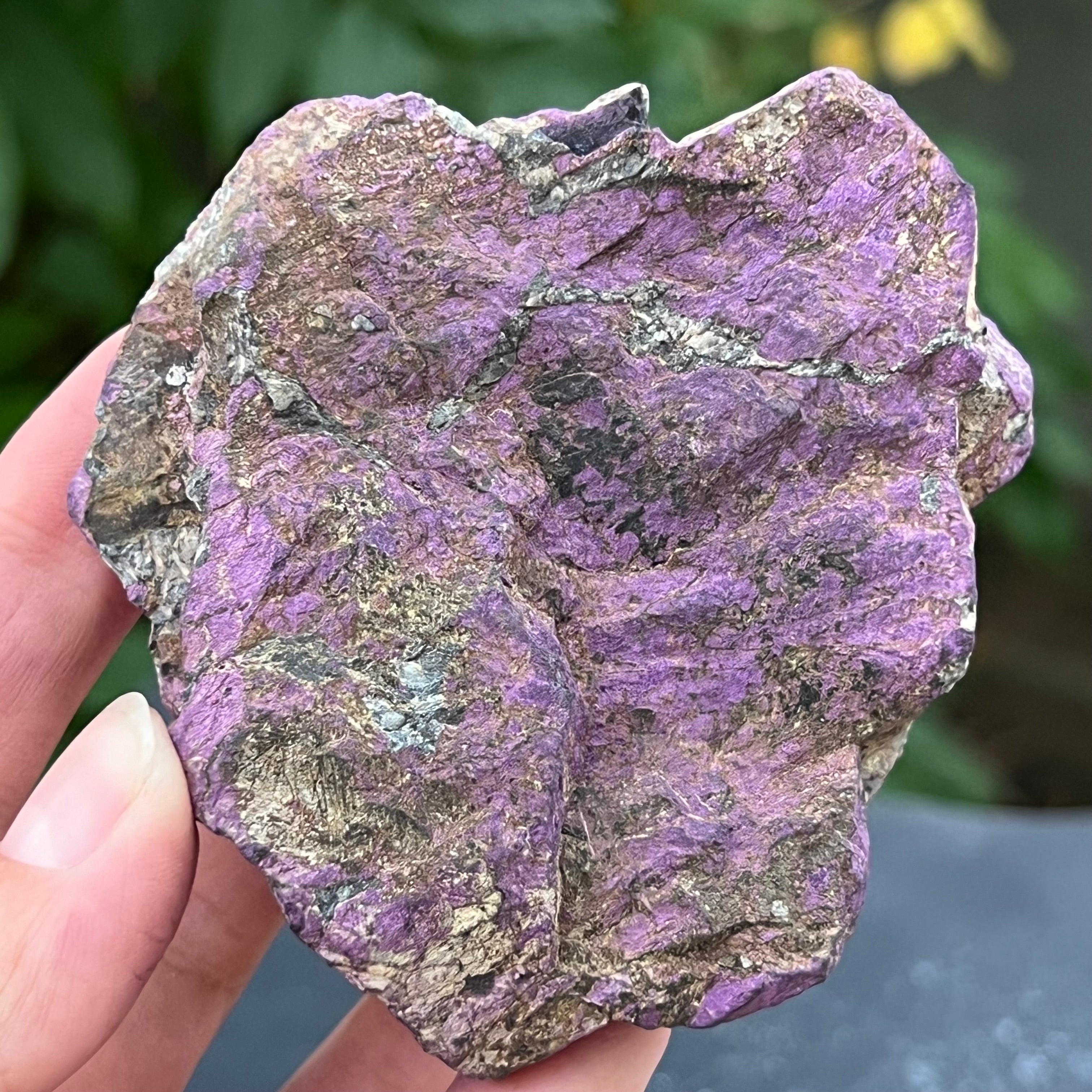 Purpurit metalic (din Namibia) piatra bruta model 3
