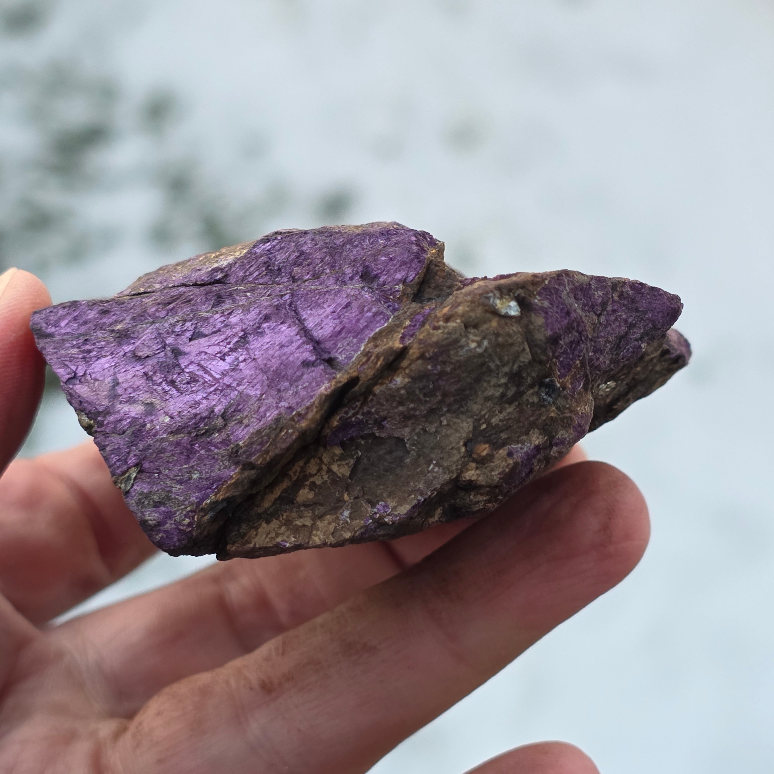 Purpurit metalic (din Namibia) piatra bruta model 5