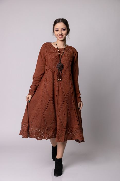 Rochie caramizie boho chic cu model tricotat romburi