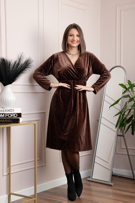 Rochie eleganta din catifea Alexa cu sclipici si croi petrecut - Maro