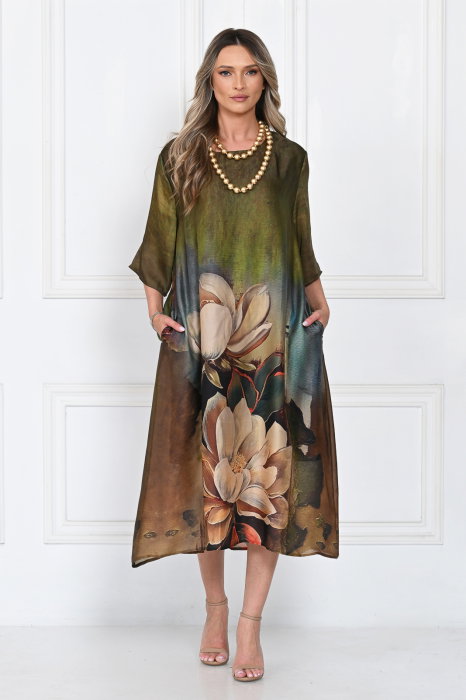Rochie eleganta satinata A-line cu imprimeu floral artistic si croi lejer fluid, verde-olive-maro-bej