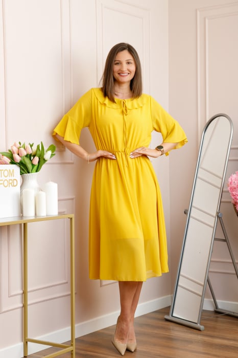 Rochie galbena vaporoasa cu elastic in talie si volanas la decolteu Allegra