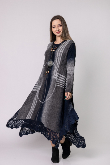 Rochie gri boho chic tricotata cu baza asimetrica