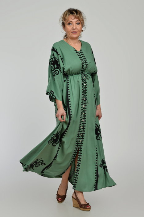Rochie lunga, kaki, cu elastic in talie si imprimeu decoativ alb, din vascoza