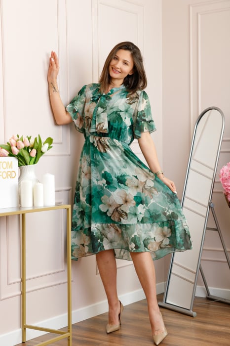 Rochie midi verde Annalise cu imprimeu floral si funda la decolteu