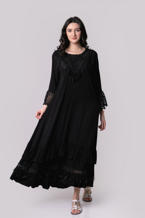 Rochie neagra boho chic cu dantela si ciucuri