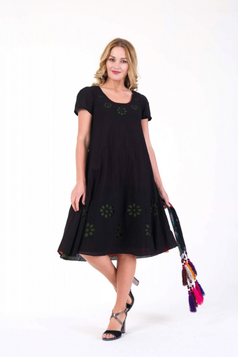 Rochie neagra cu detaliu floral perforat kaki