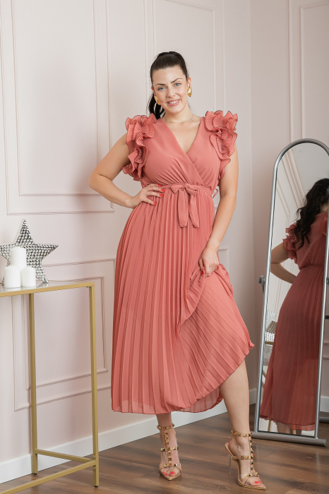 Rochie plisata roz somon cu volane si cordon in talie