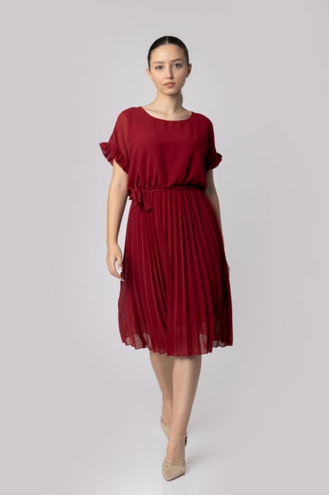 Rochie plisata grena cu cordon in talie