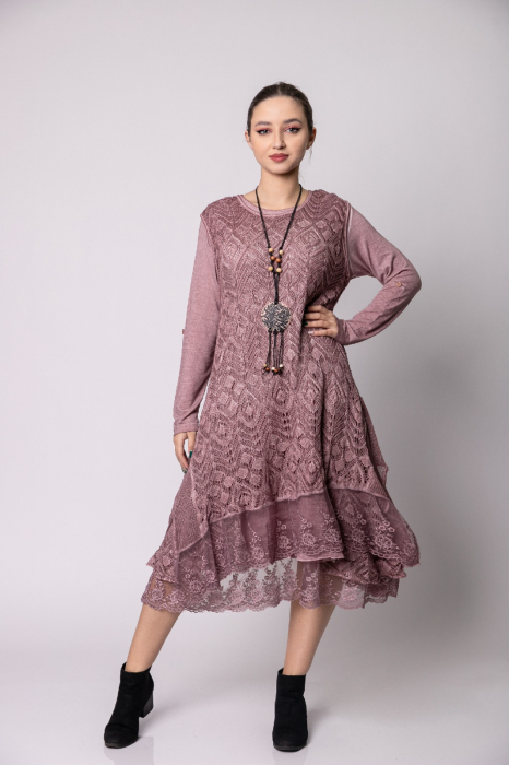 Rochie roz pudrat boho chic cu volane
