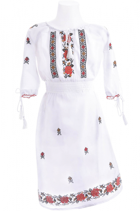 Rochie traditionala alba pentru fetite cu motiv floral rosu Catrinel
