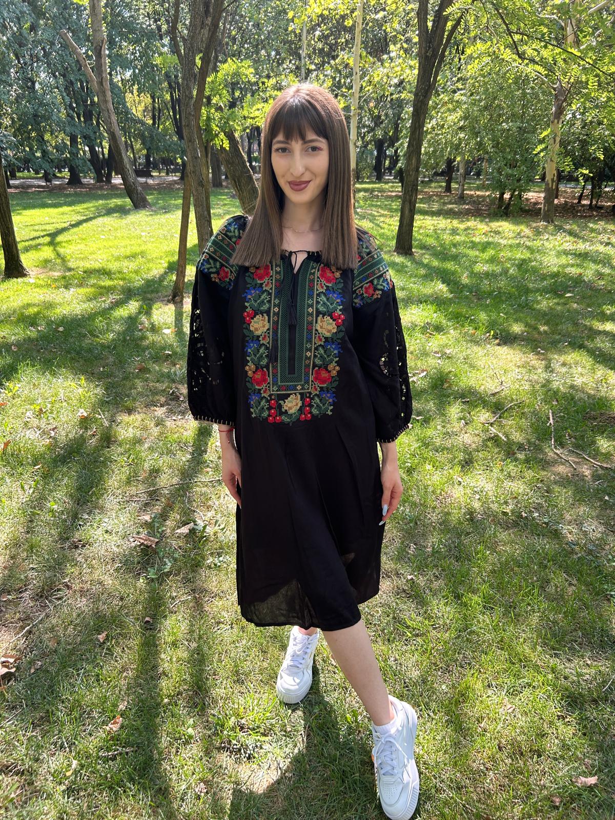 Rochie tradițională femei TM1412 *motive florale* - M