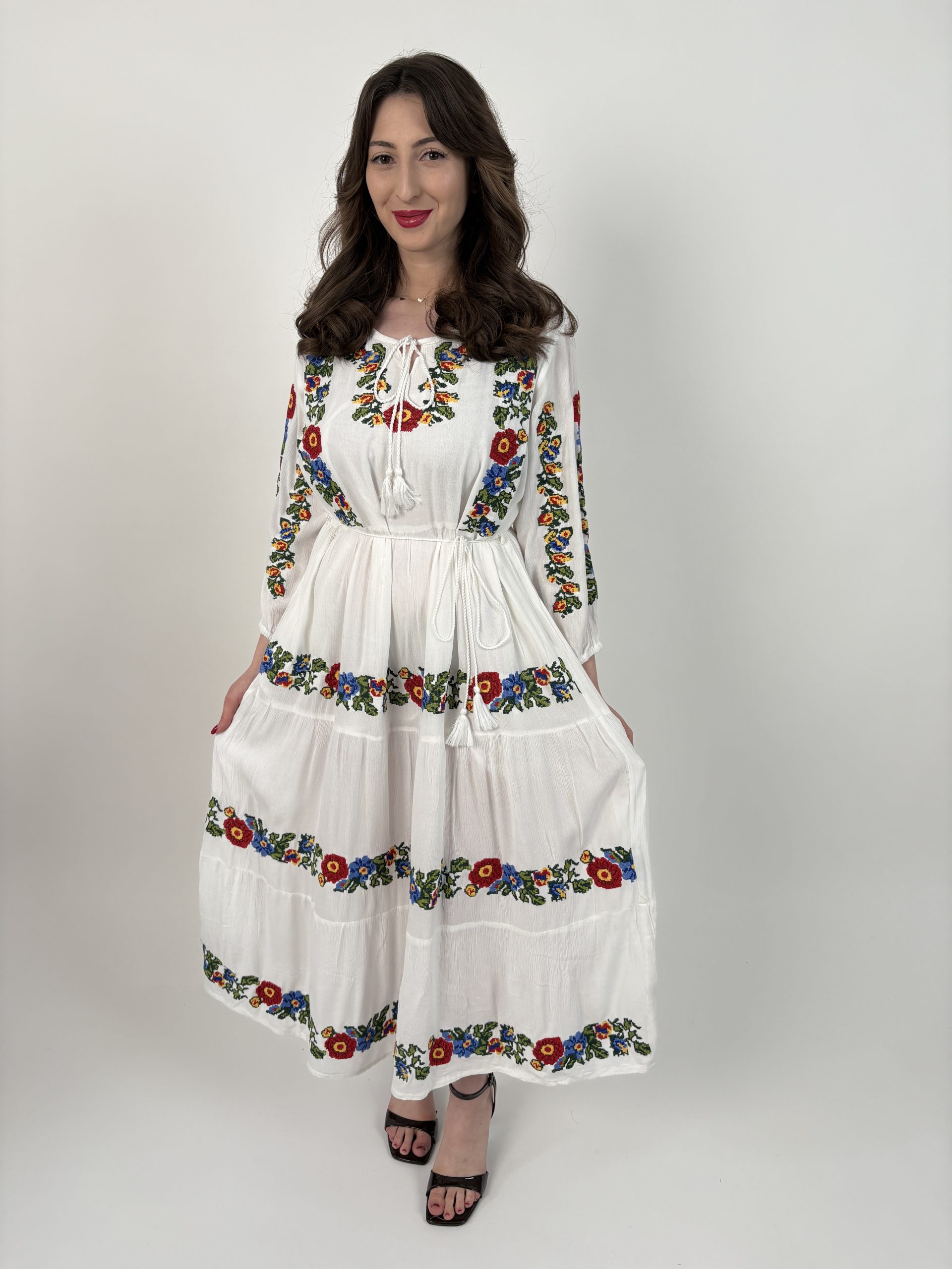 Rochie tradițională femei TM2226 *motive florale* - M